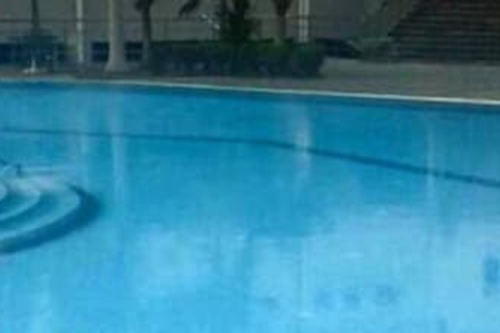 Pool Hotel