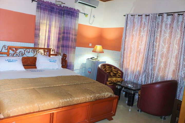 Room 3 of 15