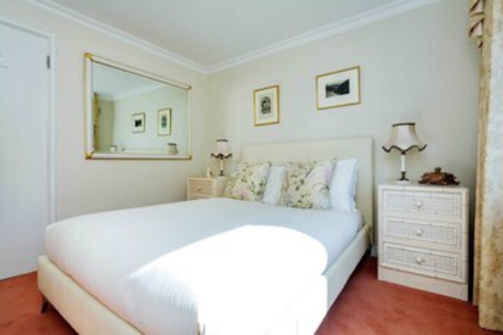 Room 19 of 25