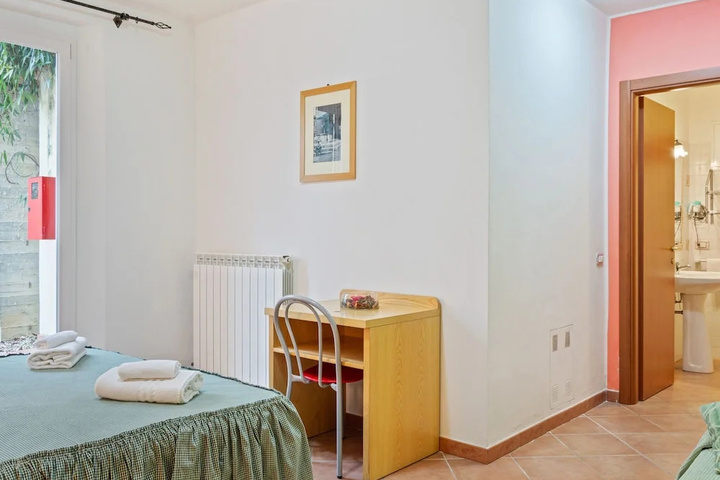 Room 3 of 17