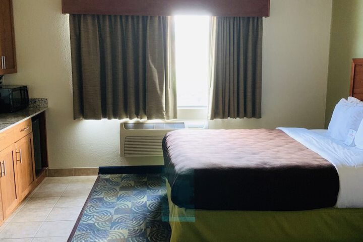 2 Queen Beds Accessible (41 of 70)