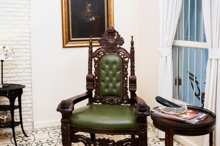Room 6 of 39