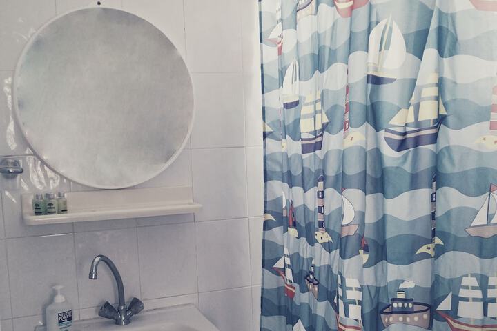 Room 12 of 25