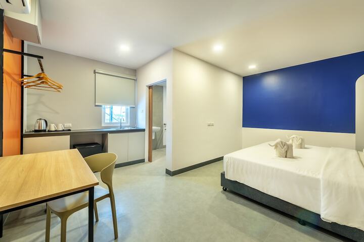Room 33 of 69