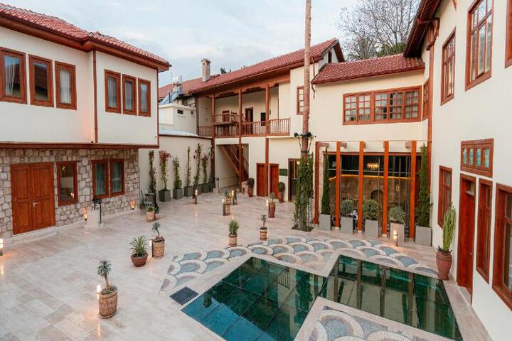 Dumo Suite Hotel