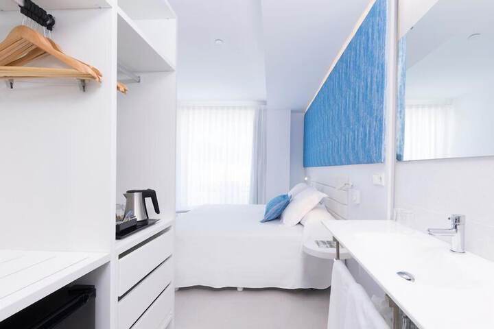 Room 81 of 282