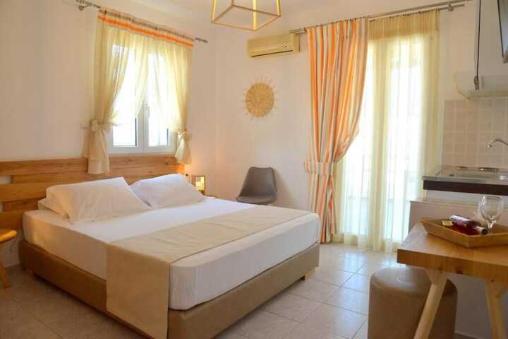 Room 8 of 34