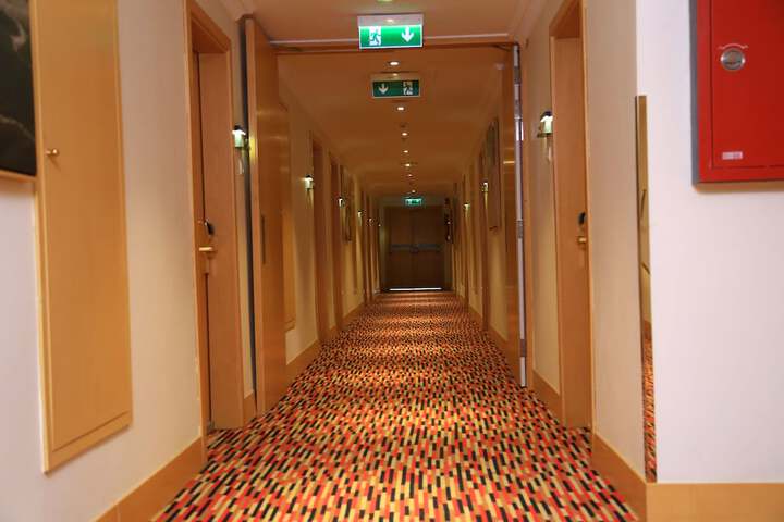 Room 15 of 117