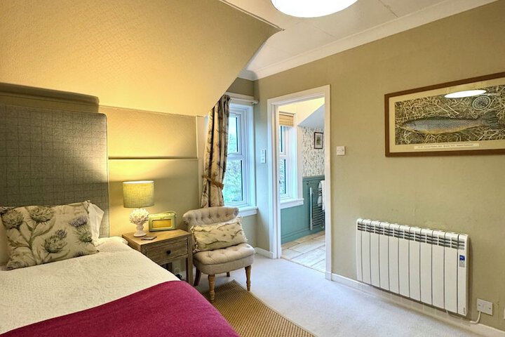 Room 27 of 62