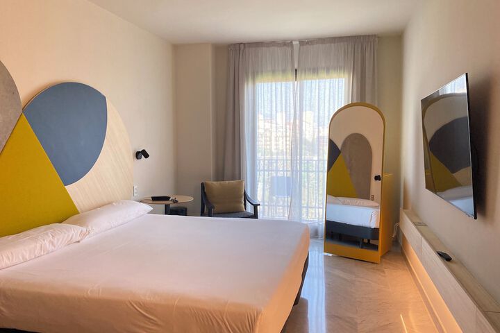 Room 49 of 265