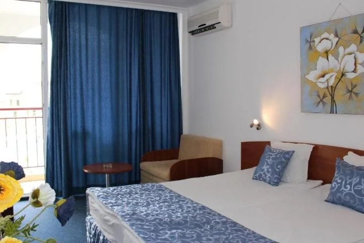 Room 2 of 23