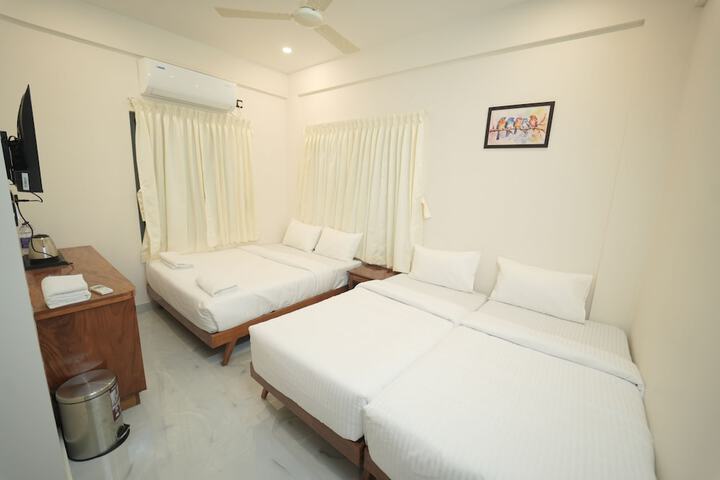 Room 3 of 13