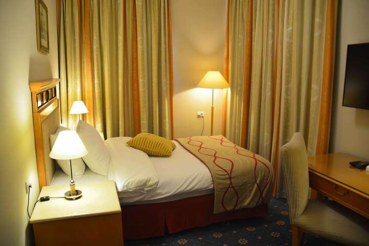 Room 9 of 47