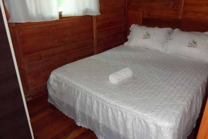 Room 4 of 18
