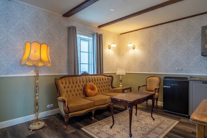 Room 54 of 179