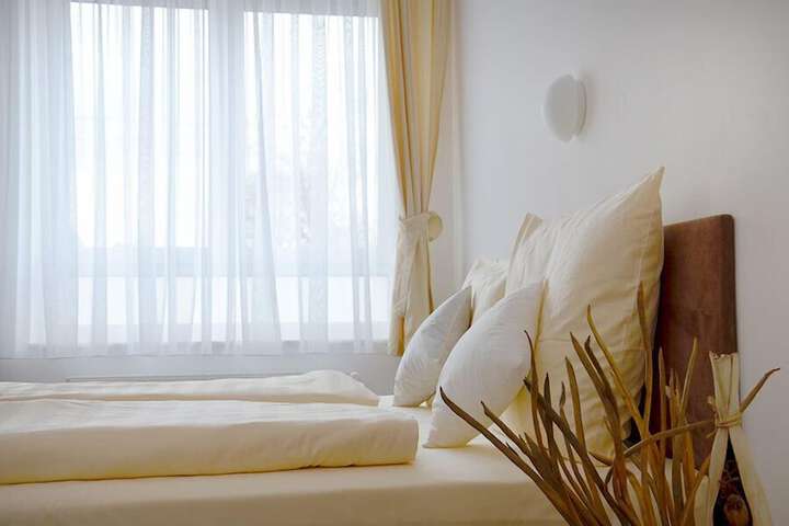 Room 7 of 24