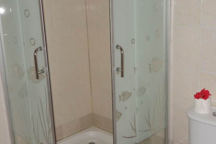 Room 4 of 48