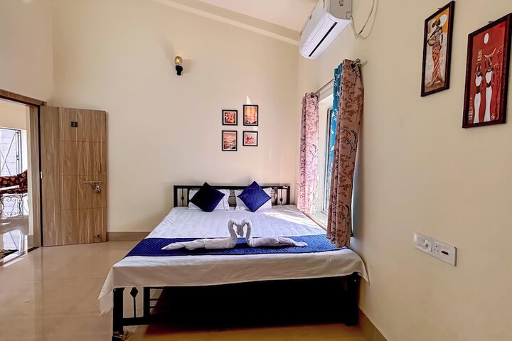 Room 9 of 22