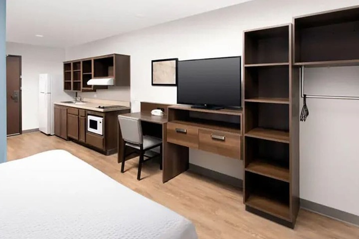 Room 18 of 34