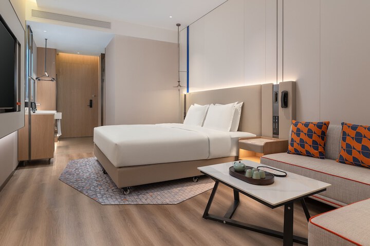Room 44 of 79