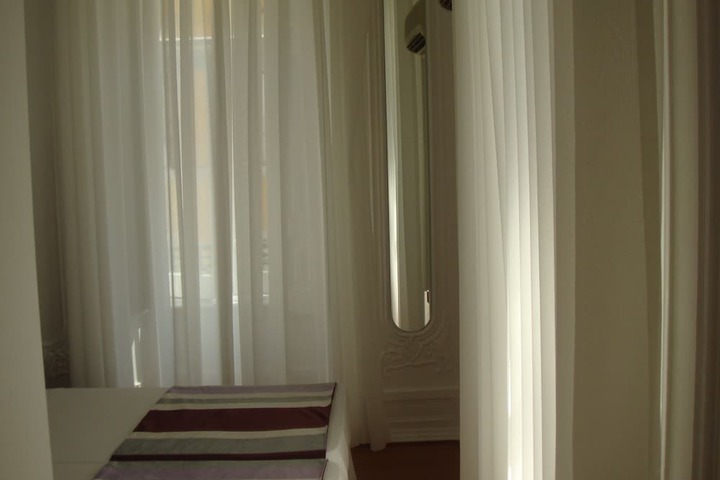 Room 18 of 46