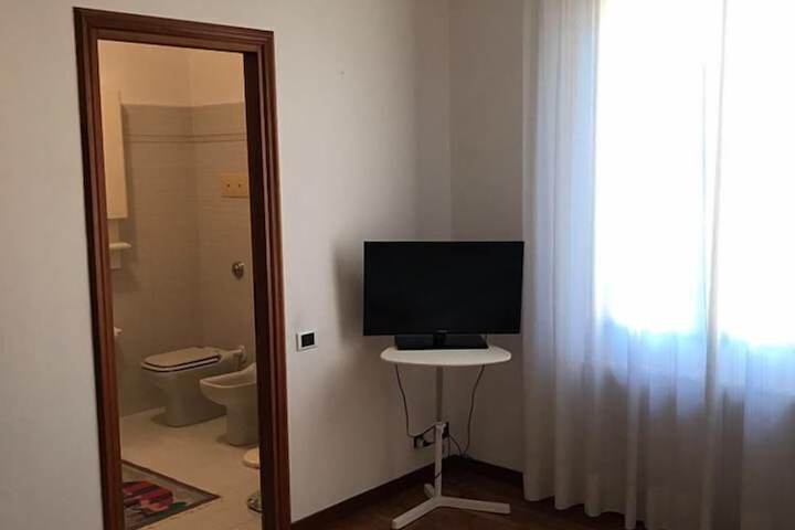 Room 18 of 19