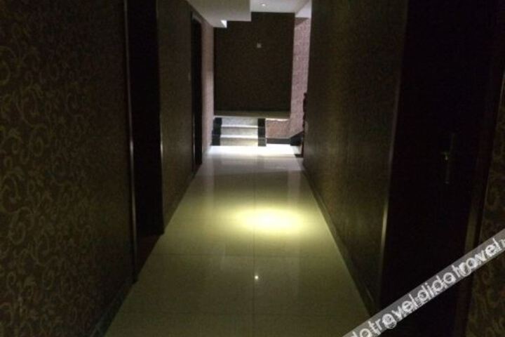 Hotel Interior 14 of 31