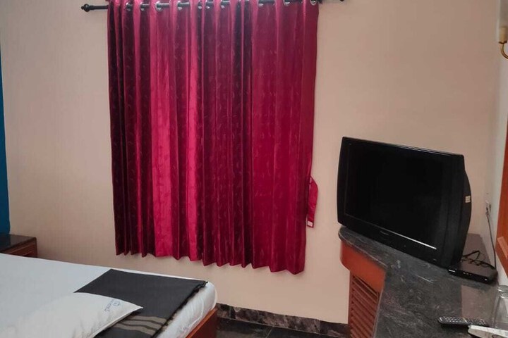 Room 7 of 25