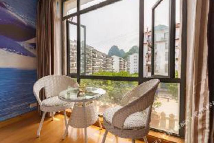 Huayue Yashe Boutique Inn
