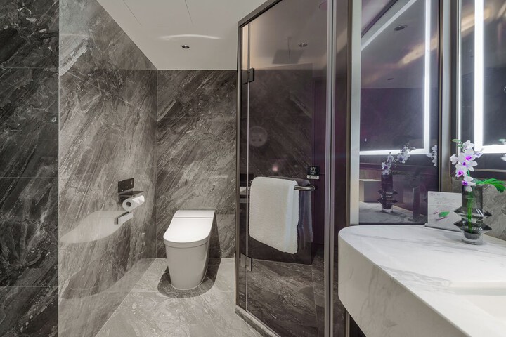 Bath Interior