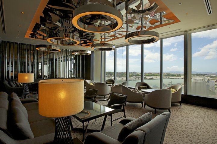 Lounge 106 of 130