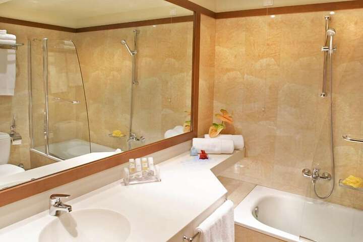 Clean Restrooms