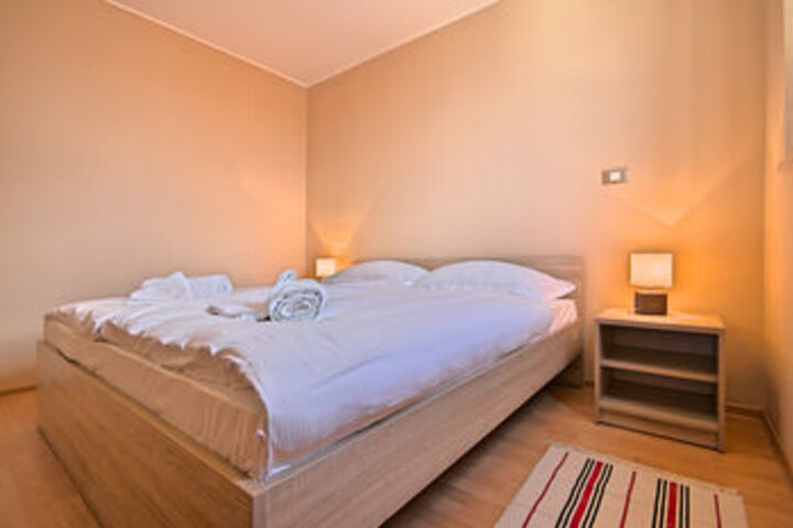 Room 8 of 21