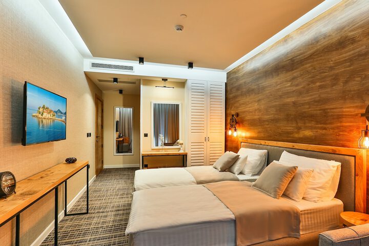 Room 10 of 56