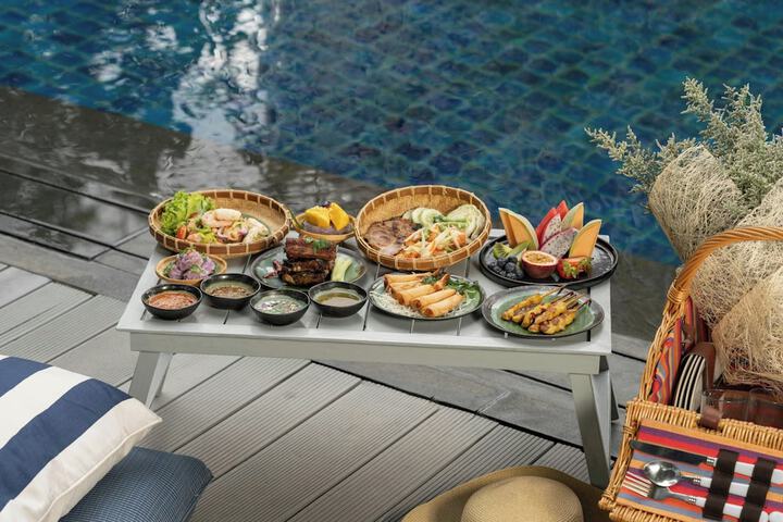 Dining 80 of 96