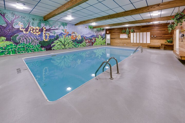 Pool 10 of 21