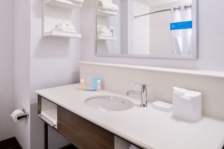Bathroom sink
