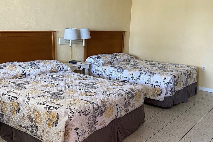 Room 7 of 34
