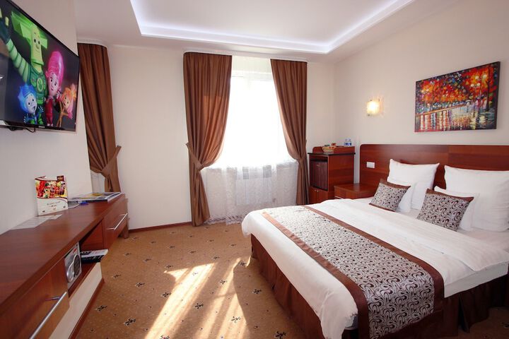 Room 5 of 38