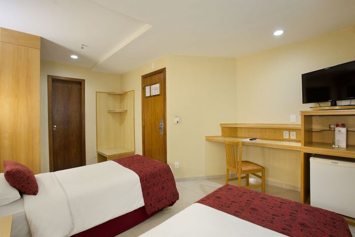 Room 7 of 116