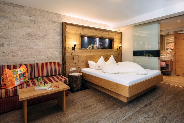 Room 49 of 98