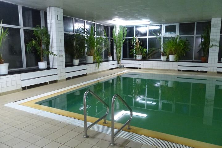 Pool 7 of 13
