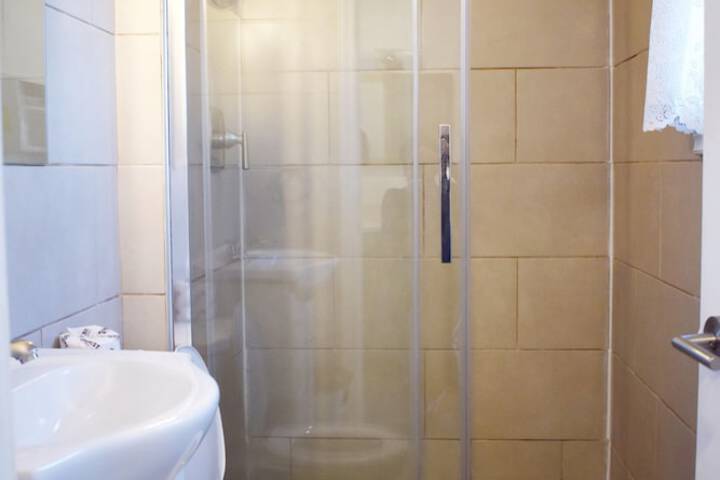 Room 62 of 82