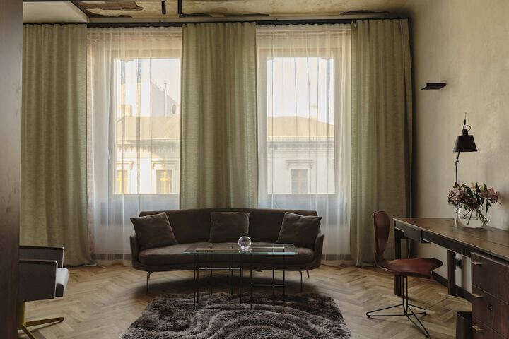 Room 29 of 183