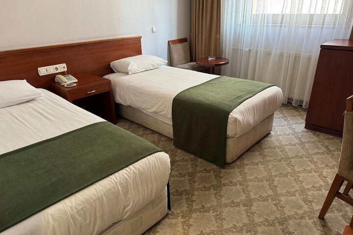 Room 35 of 94