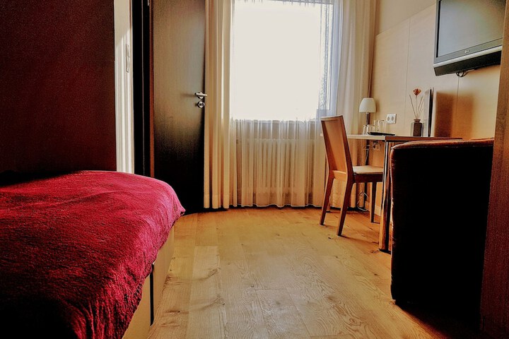 Room 34 of 51