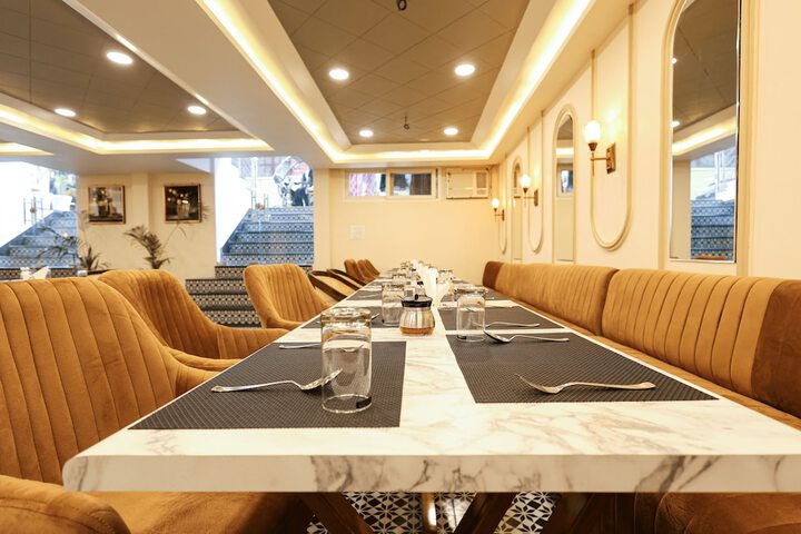 Dining 50 of 64