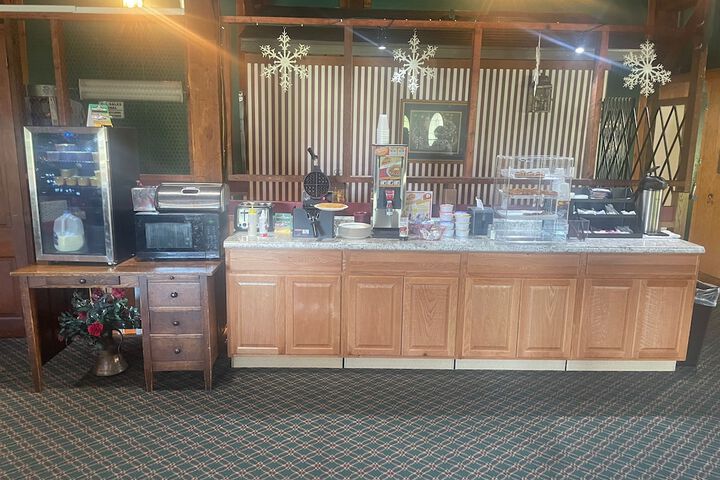 Breakfast/Coffee Service 33 of 49