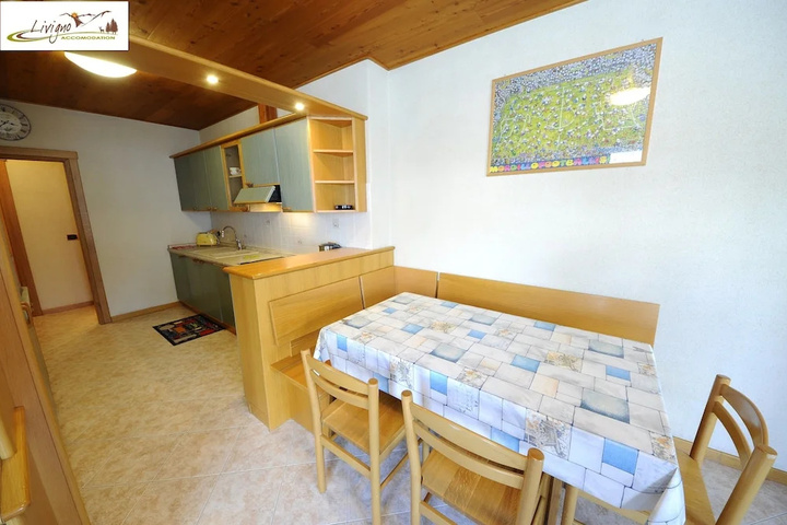 Room 4 of 4