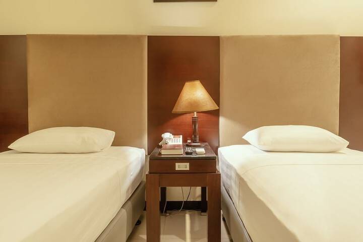 Room 5 of 49